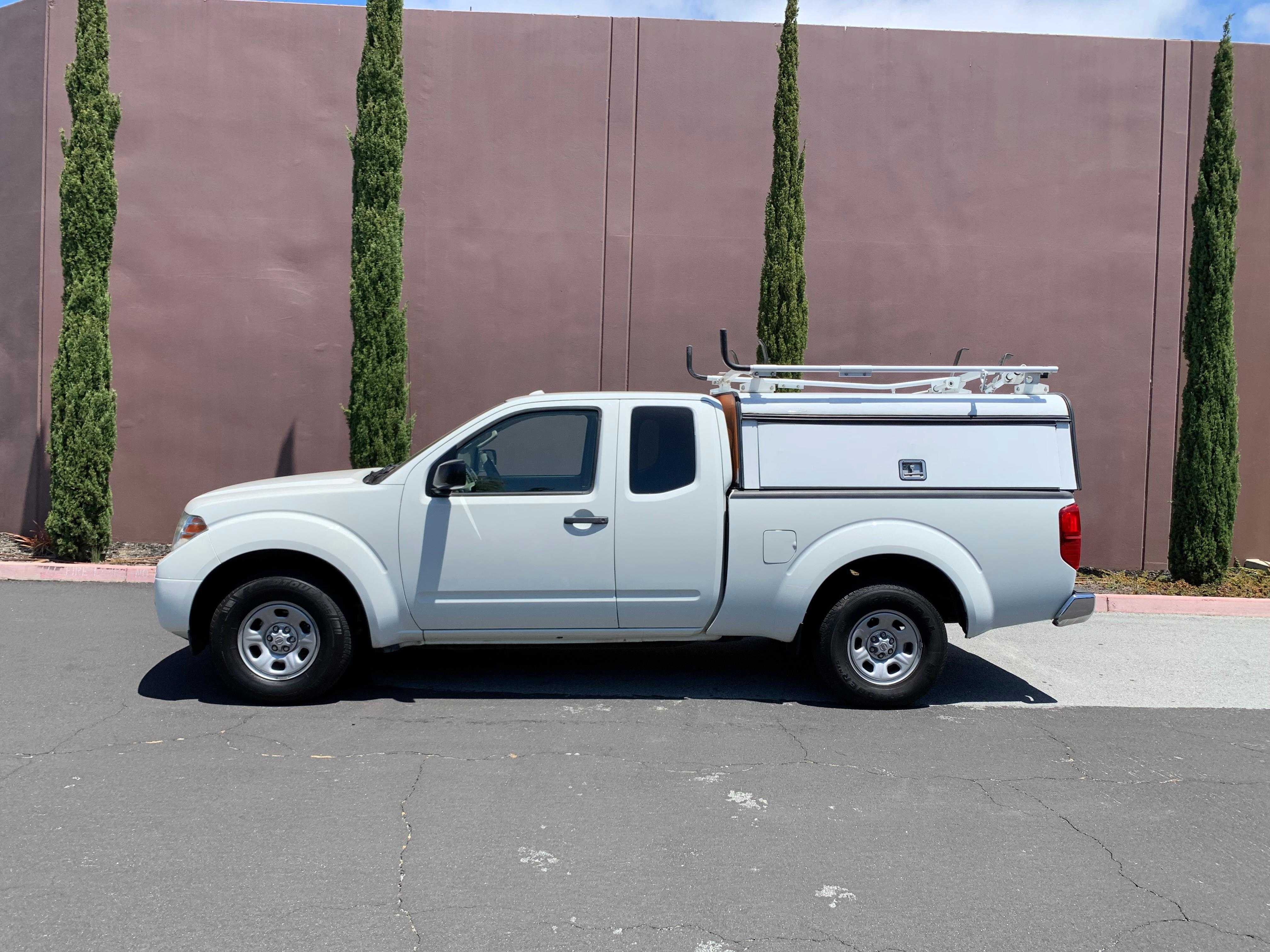 Nissan Frontier King Cab Image 1